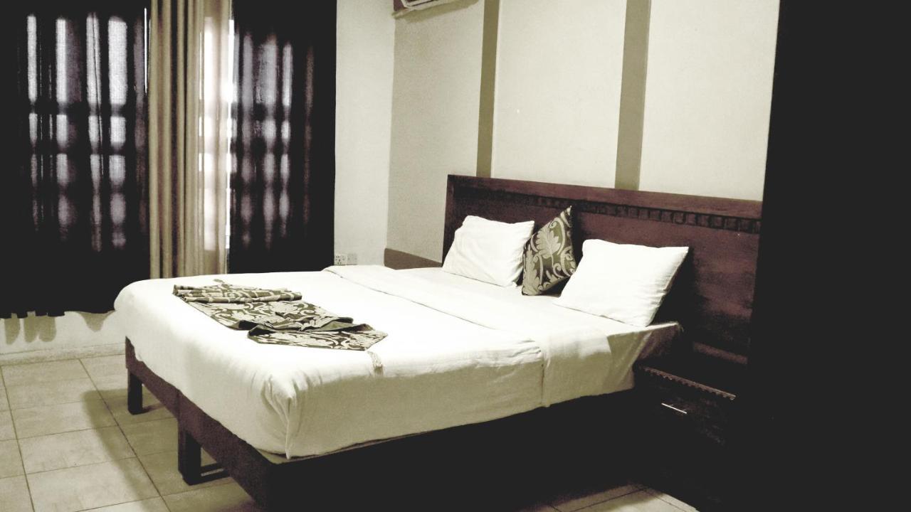 Al Fawanes Hotel Apartments Al Yadudah Eksteriør bilde