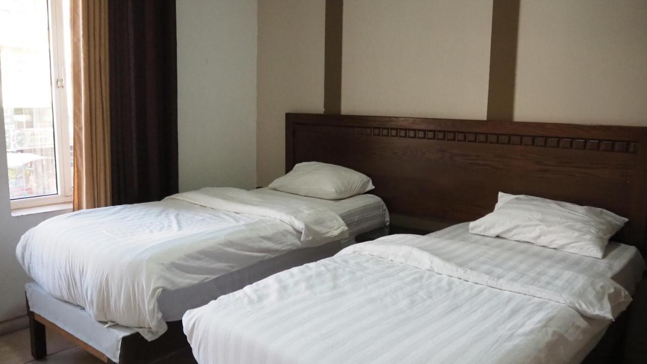 Al Fawanes Hotel Apartments Amman Eksteriør bilde