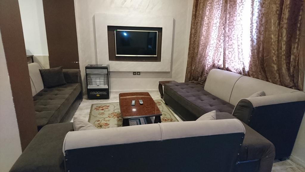Al Fawanes Hotel Apartments Amman Eksteriør bilde